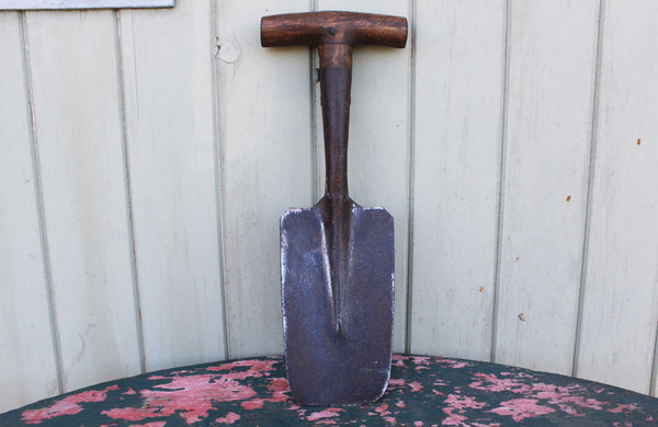 Vintage Rare Strawberry or Planting Spade