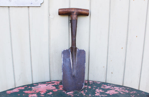 Vintage Rare Strawberry or Planting Spade